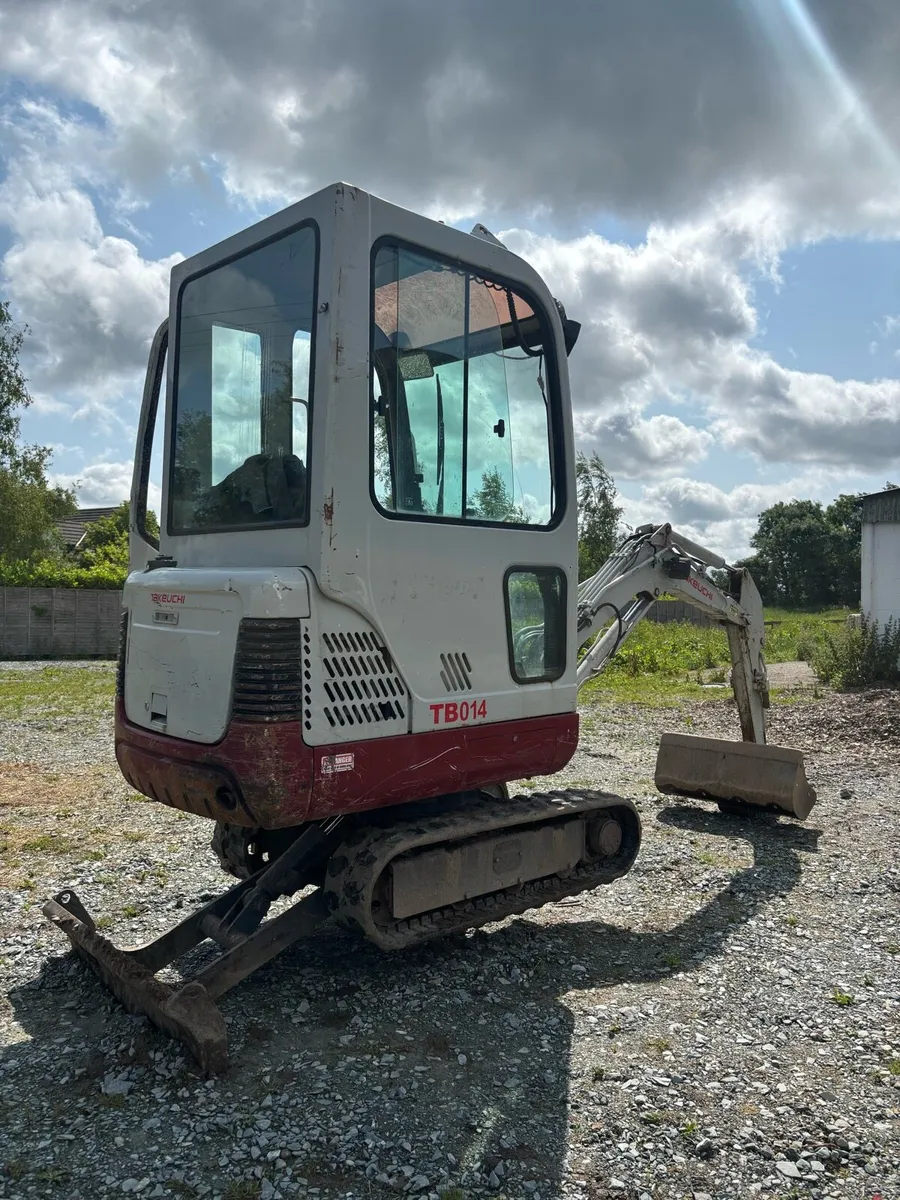 Takeuchi Mini Digger - Image 1