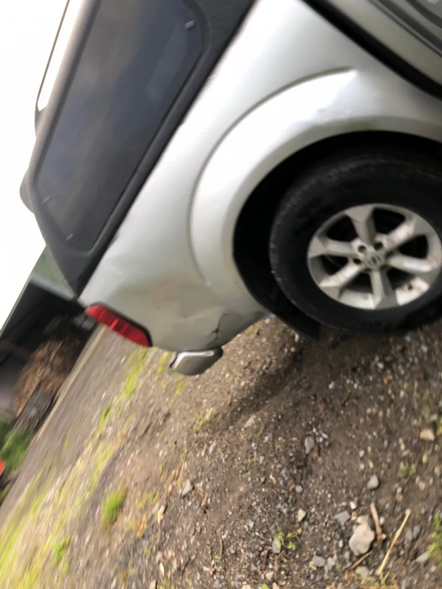 Nissan Navara 2006 - Image 2