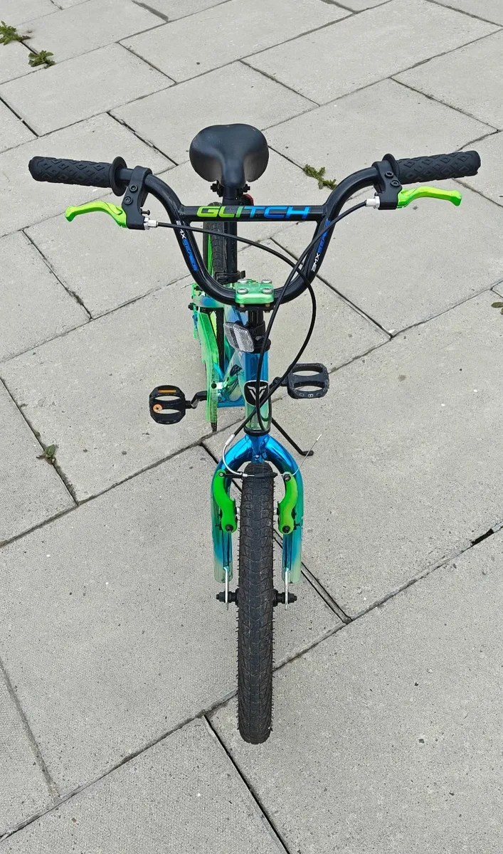 Boys Bike 18 inch (6-8 year old) Glitch - Image 3