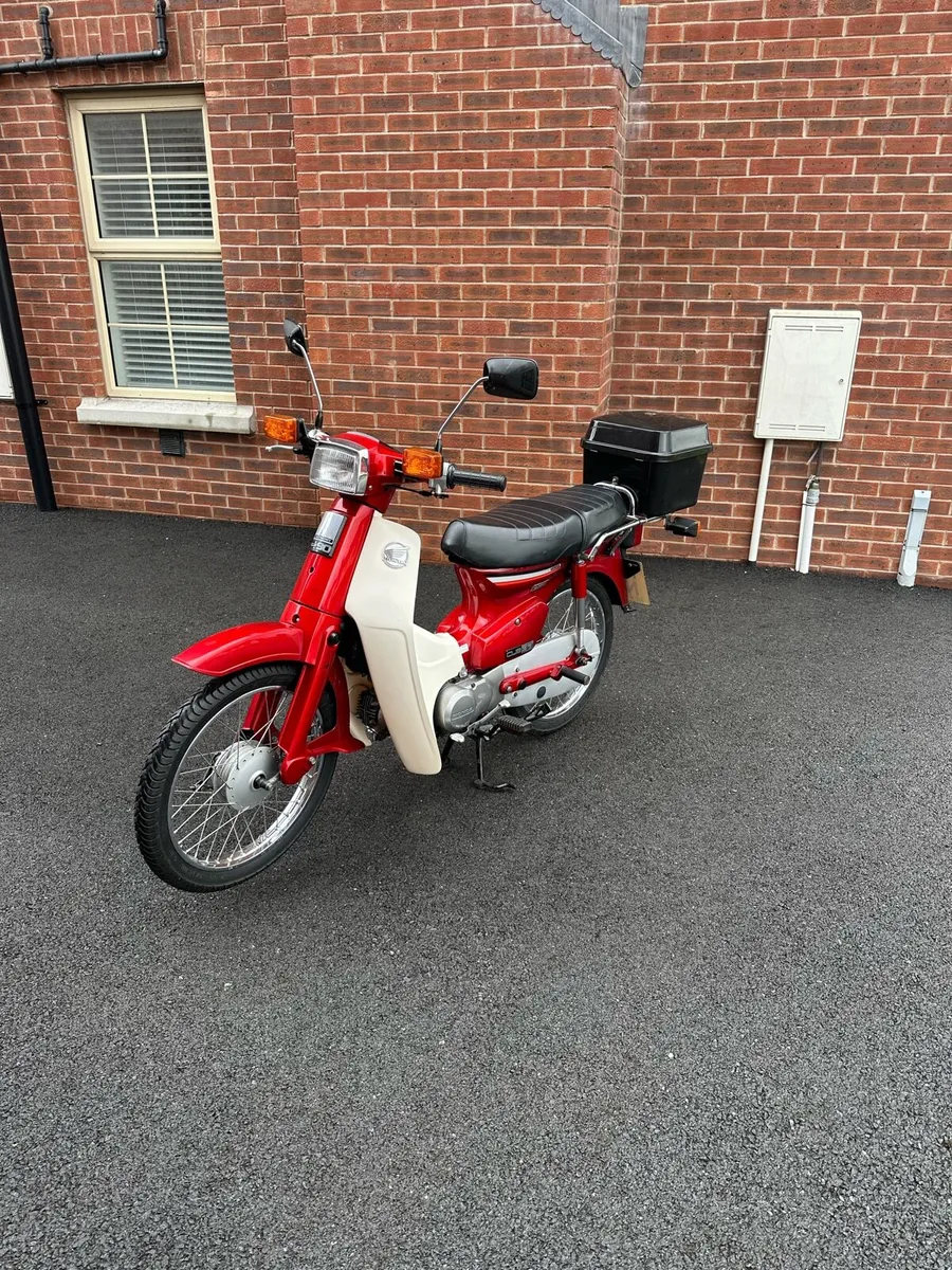 1996 Honda C90 Cub - Image 3