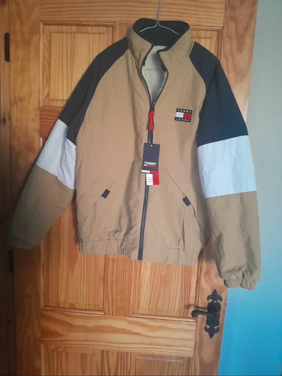 Mens  Tommy Hilfiger Jacket  - L - Image 2
