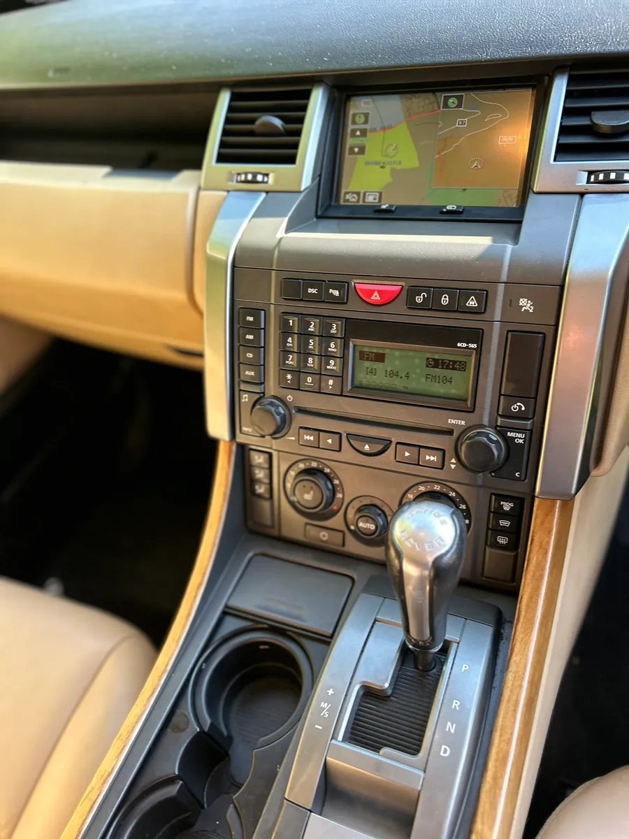 Landrover Range Rover  automatic 4.4 v8 - Image 2