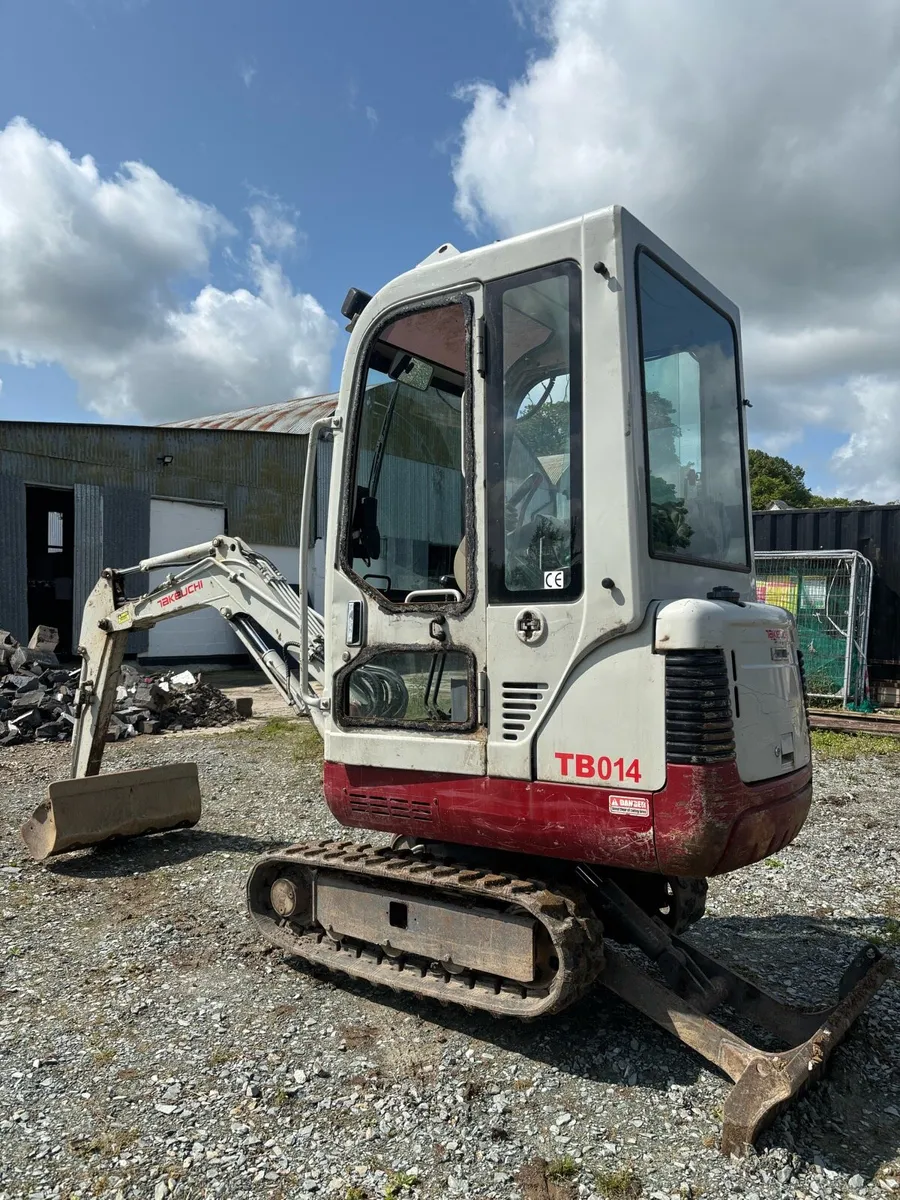 Takeuchi Mini Digger - Image 2