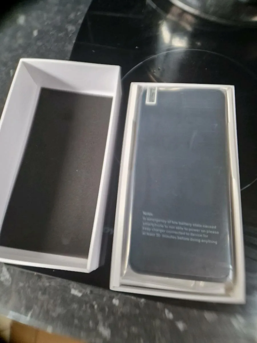 S24 ultra new in box - Image 3