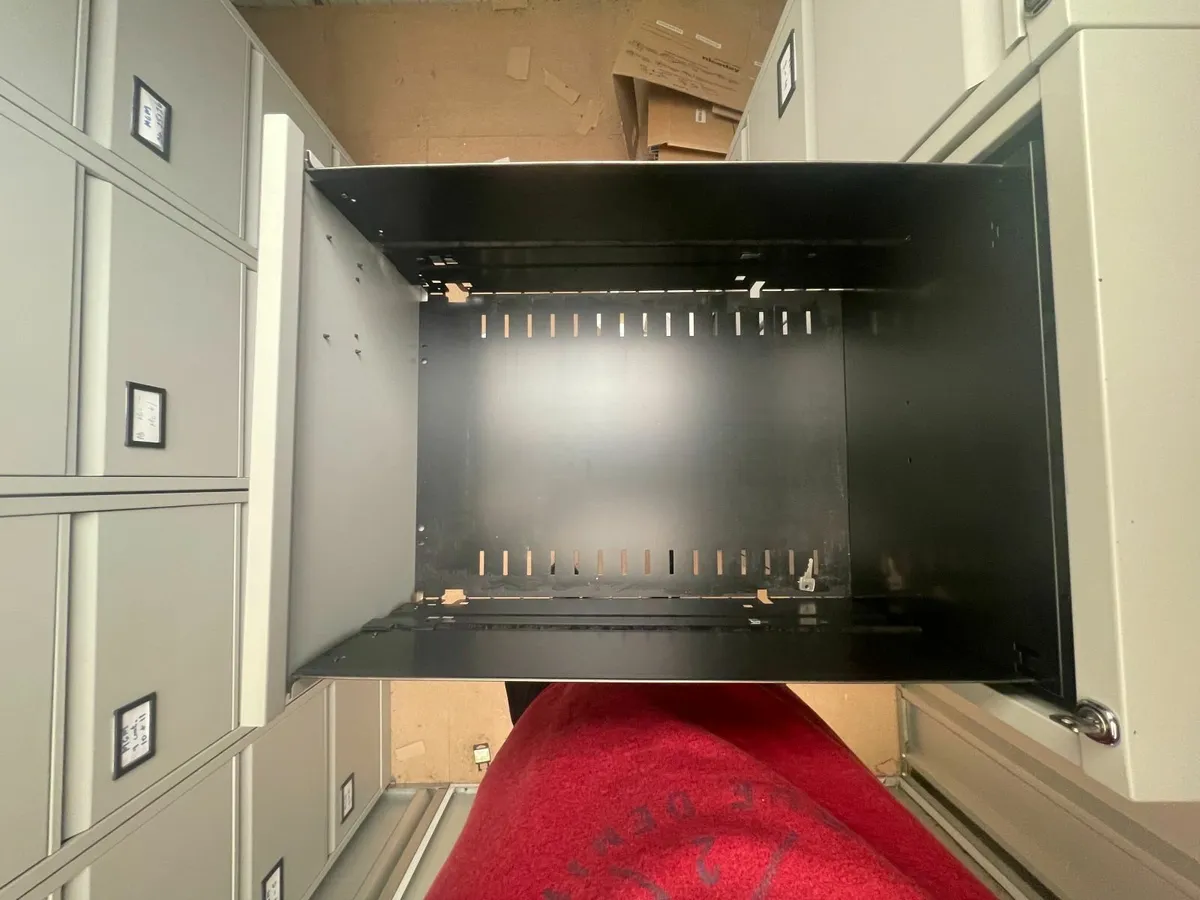 6x filing cabinets - Image 4