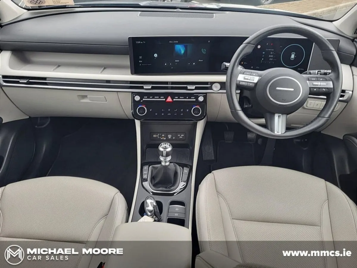 Hyundai Tucson 1.6d Executive Plus 5DR - Image 2