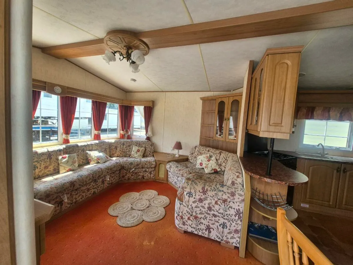Willerby Double Glazed - Image 2