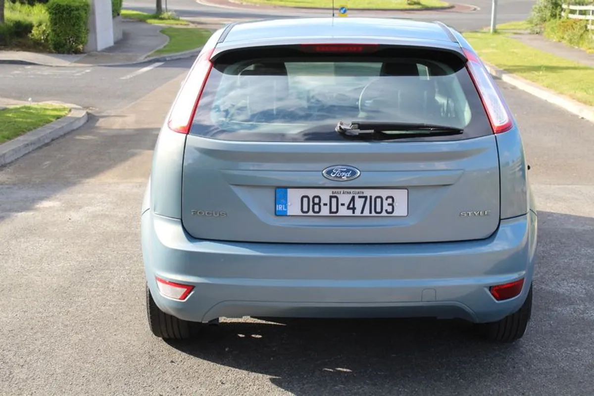 2008 Ford Focus Style - Image 2