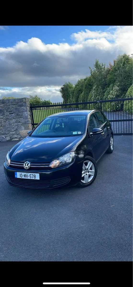 VOLKSWAGEN GOLF AUTOMATIC - Image 1
