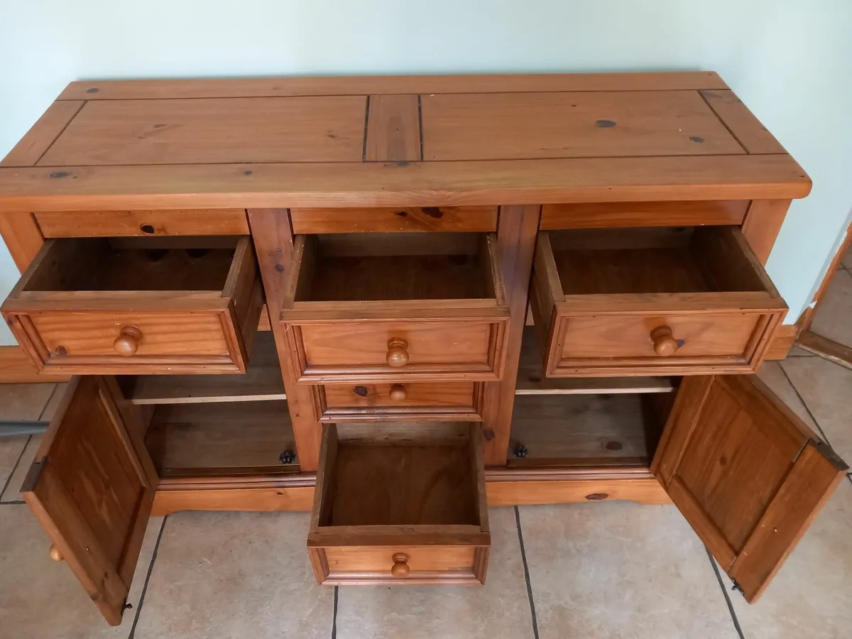 Timeless solid wood cabinet - Image 2