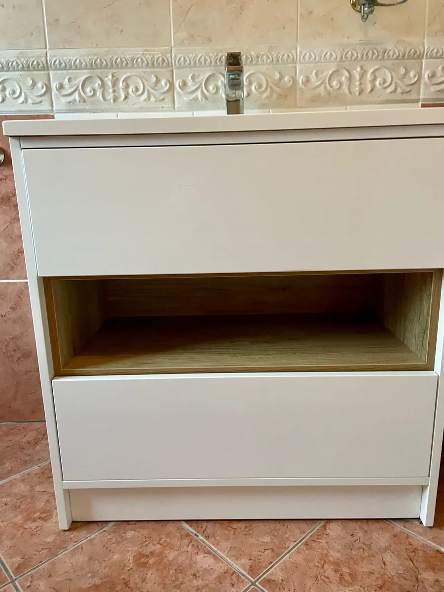 Sink and Unit - Image 2