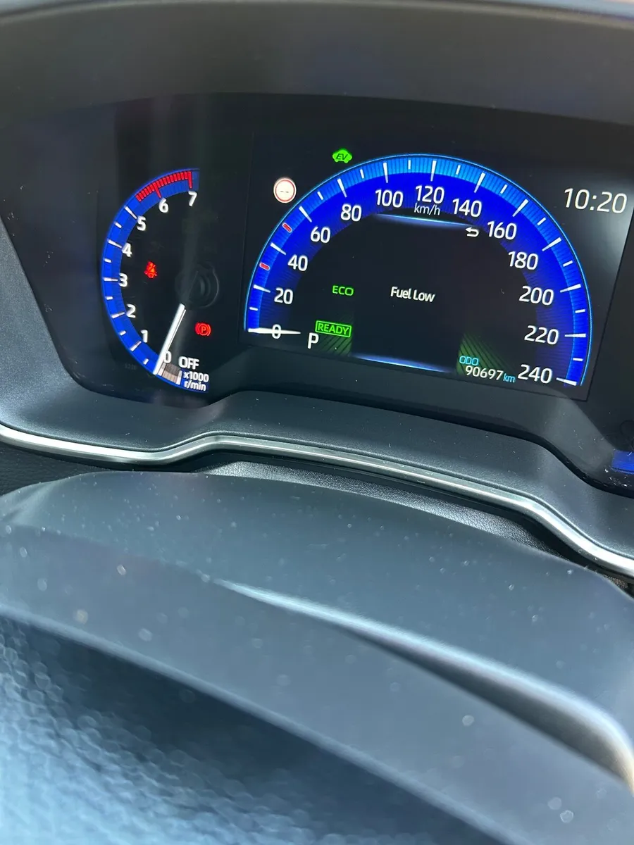 Toyota Corolla Luna Sport Hybrid 2020 - Image 4
