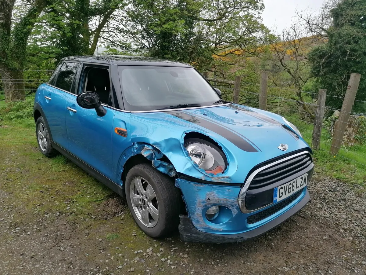 2017 mini cooper 1.5 d - Image 1