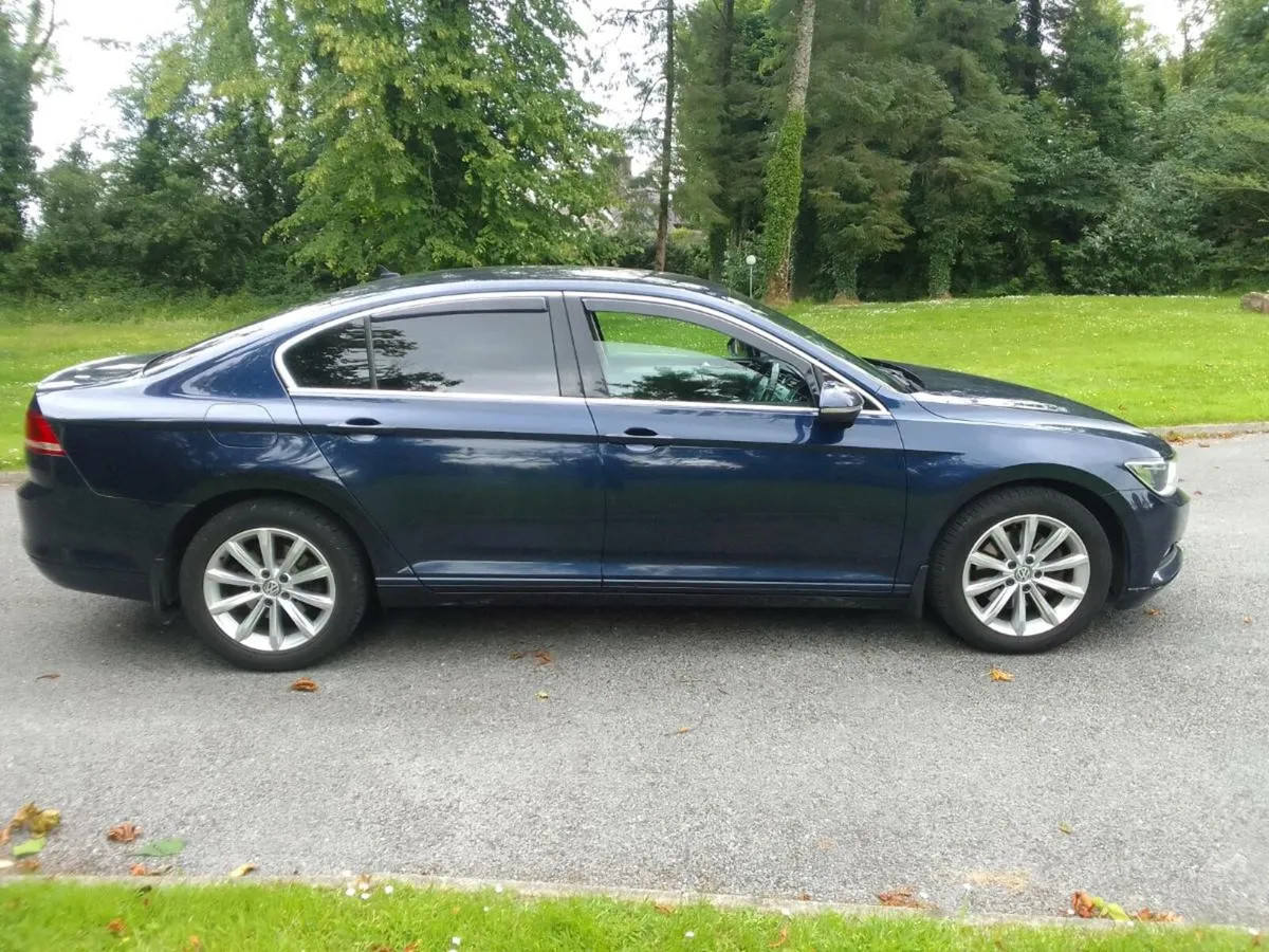2016 volkswagen passat - Image 1