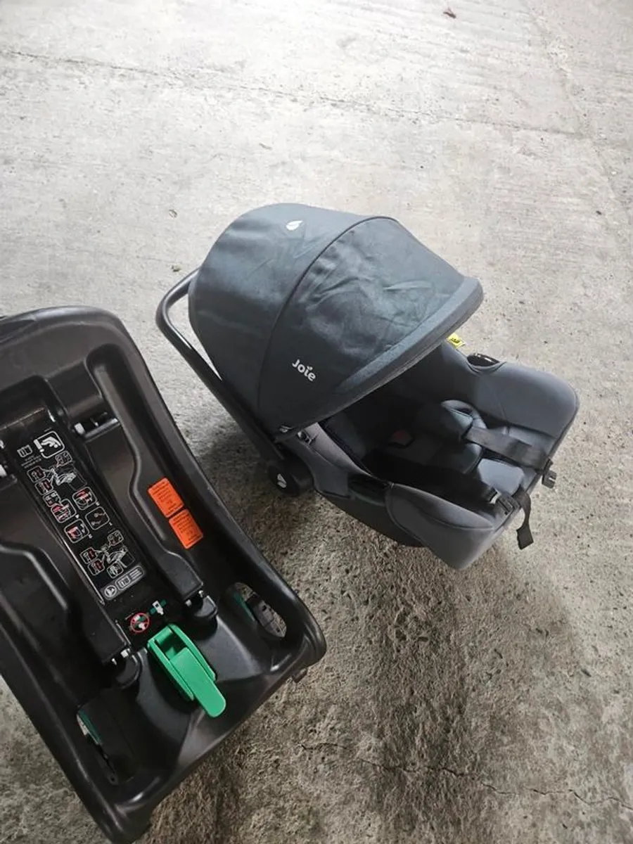 Baby seat & base - Image 2