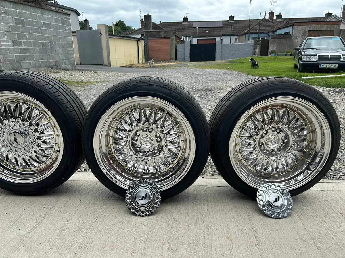 Japan Racing JR9 4 17×10 and have 2 17×8.5 - Image 1