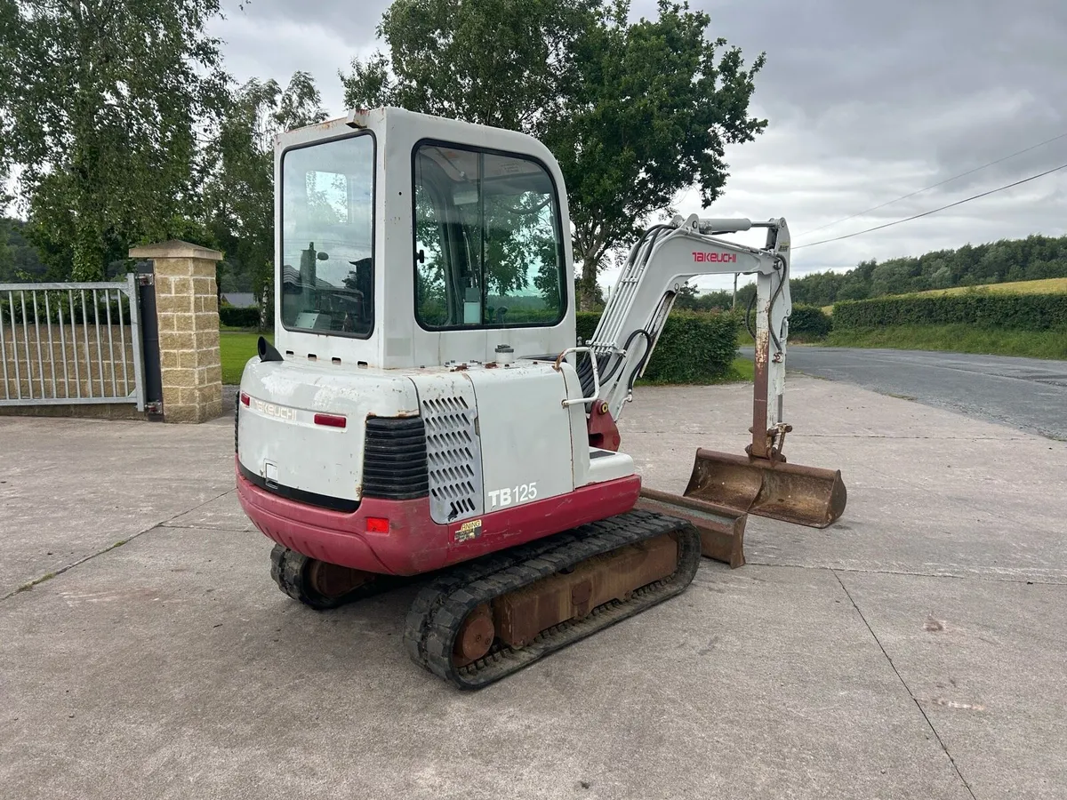 Takeuchi tb 125 3 ton digger - Image 3