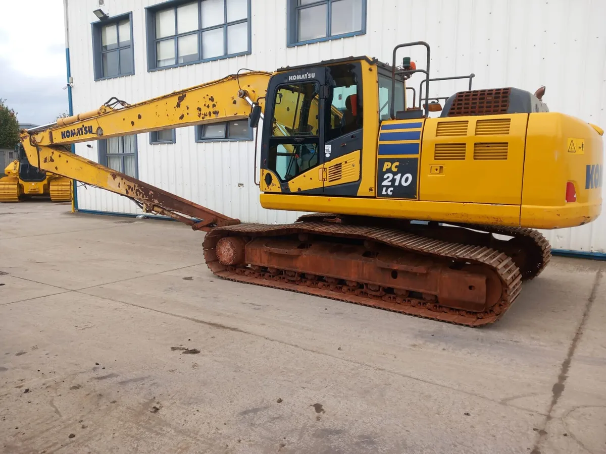 Komatsu PC210LC-10 Long Reach - Image 1
