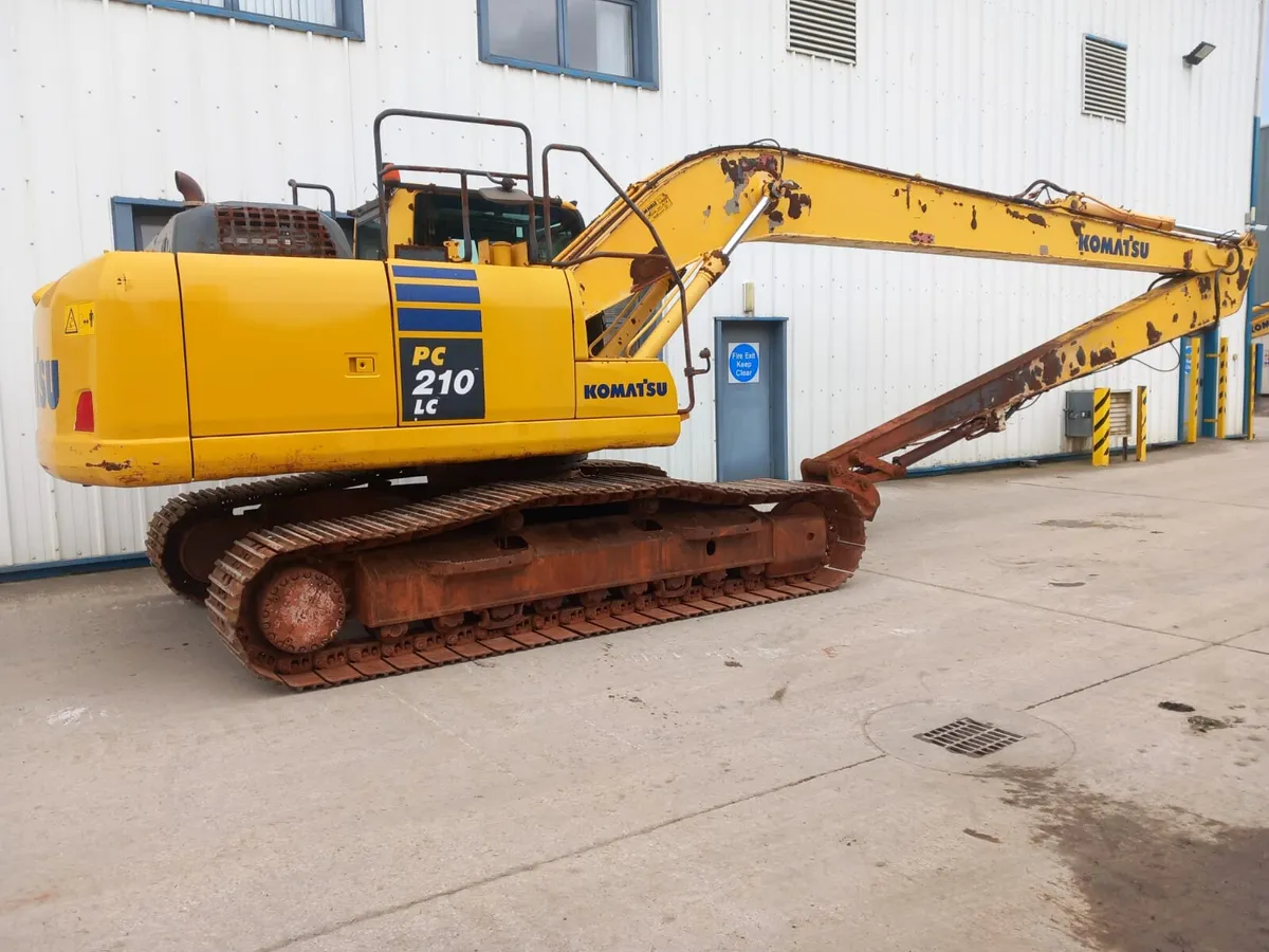 Komatsu PC210LC-10 Long Reach - Image 2