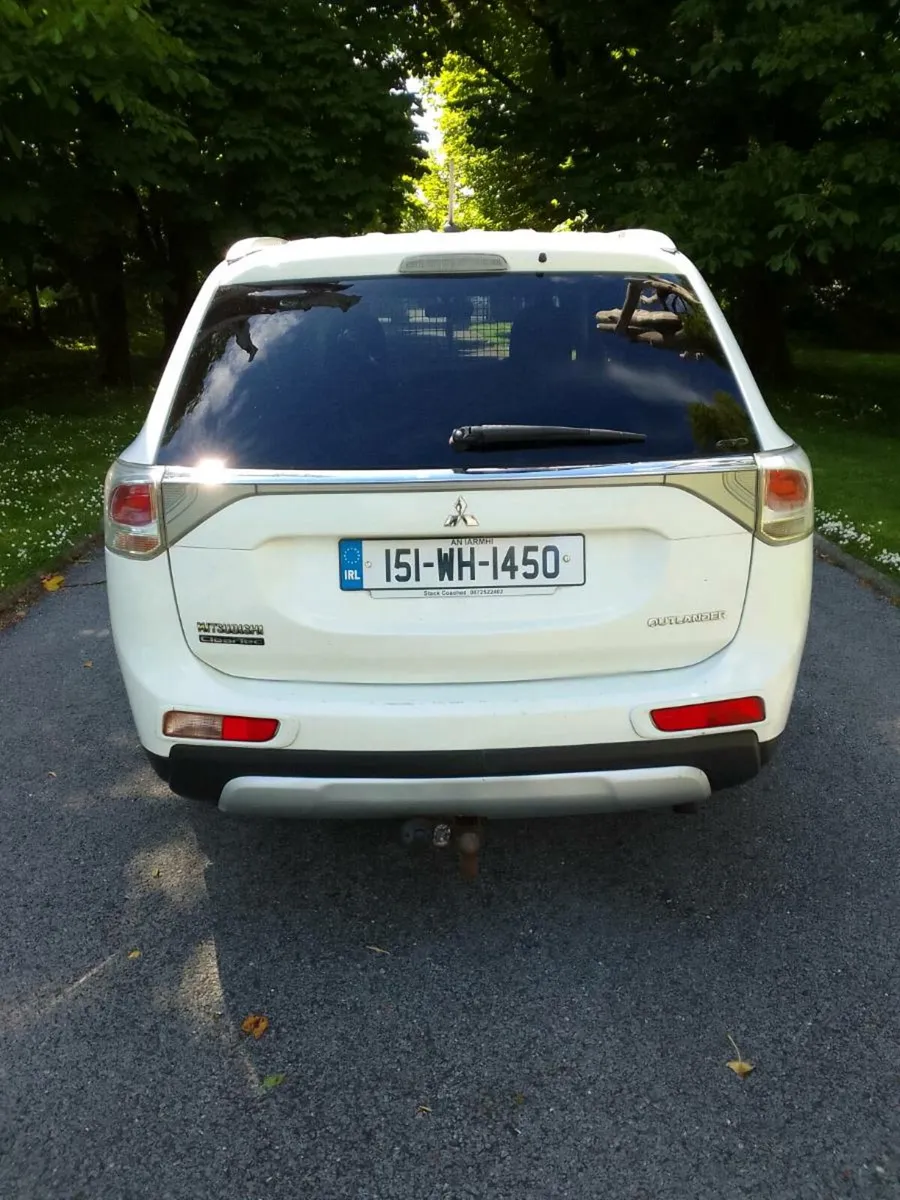 2015 Mitsubishi outlander - Image 4