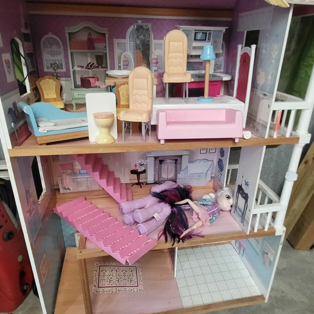 Large Toy House - Image 2