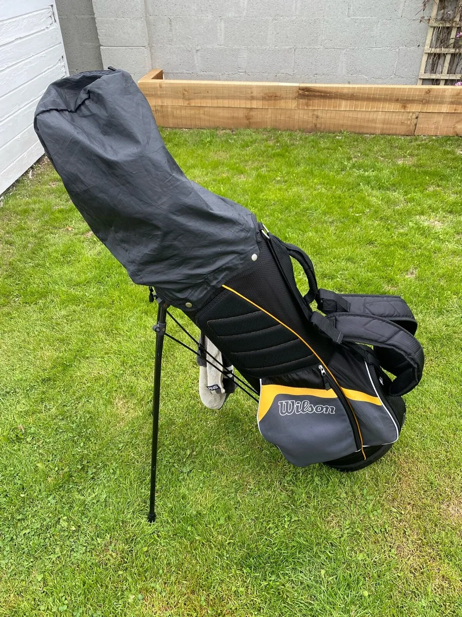 Wilson Juvenile Golf Club Set - Image 1