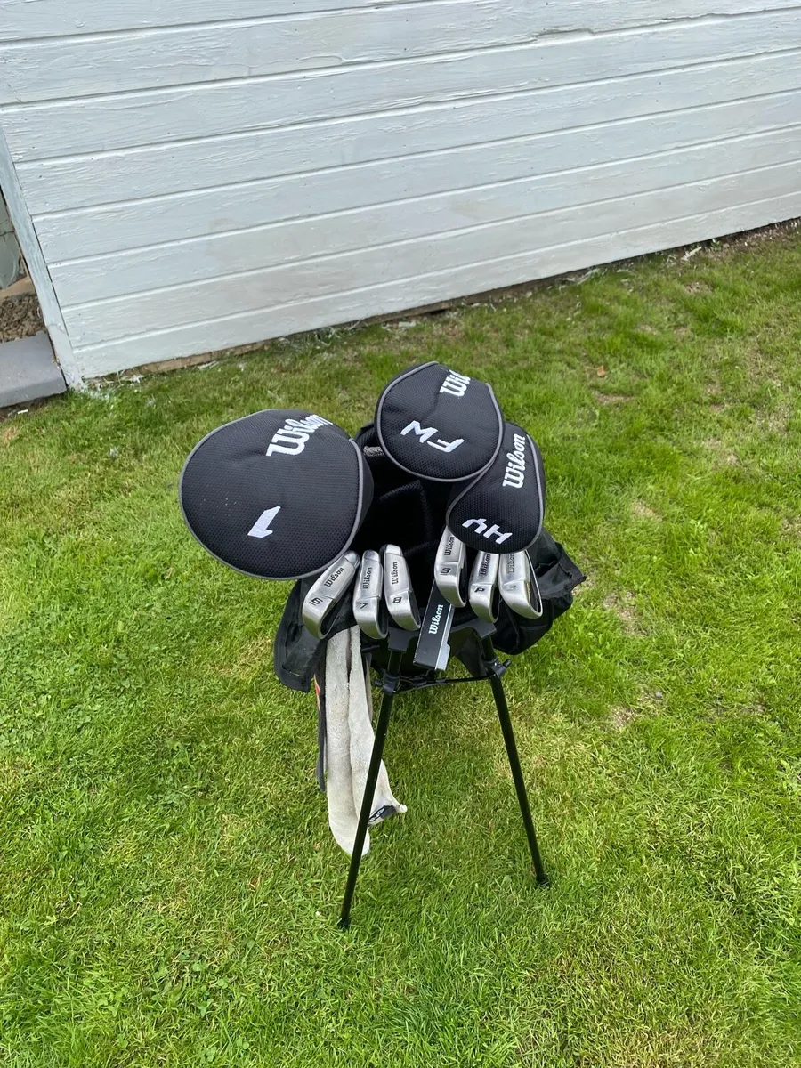 Wilson Juvenile Golf Club Set - Image 3