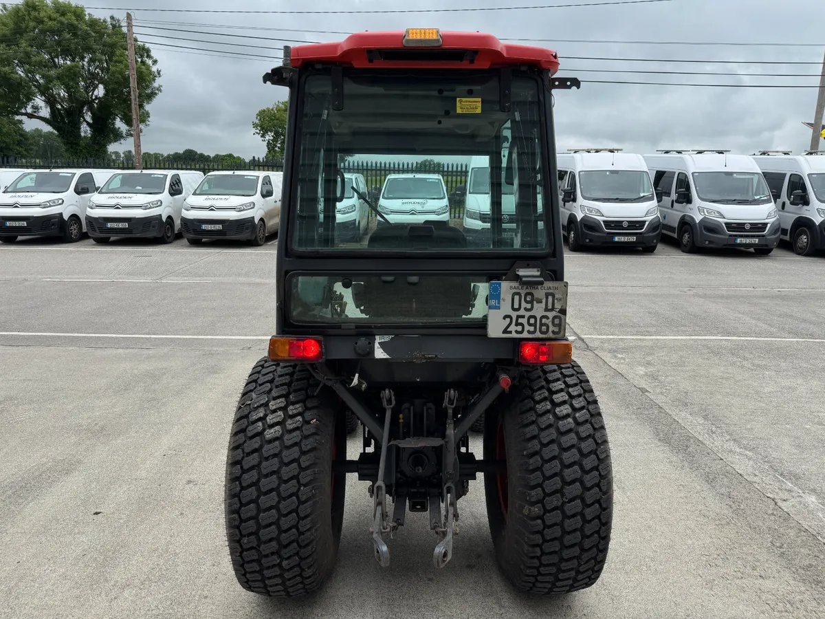 UNRESERVED KUBOTA B3030 COMPACT TRACTOR FOR AUCT - Image 4