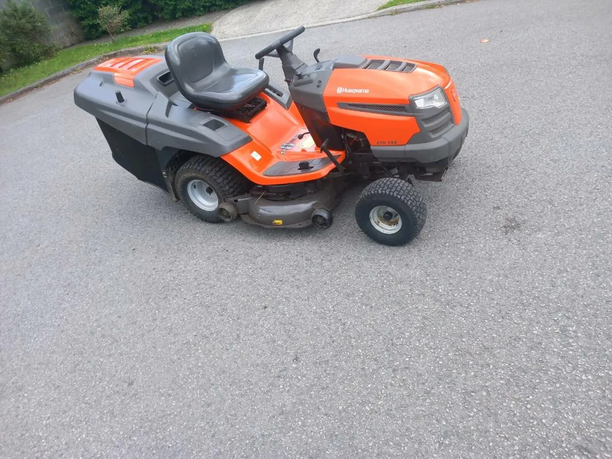 Ride on lawnmower - Image 2