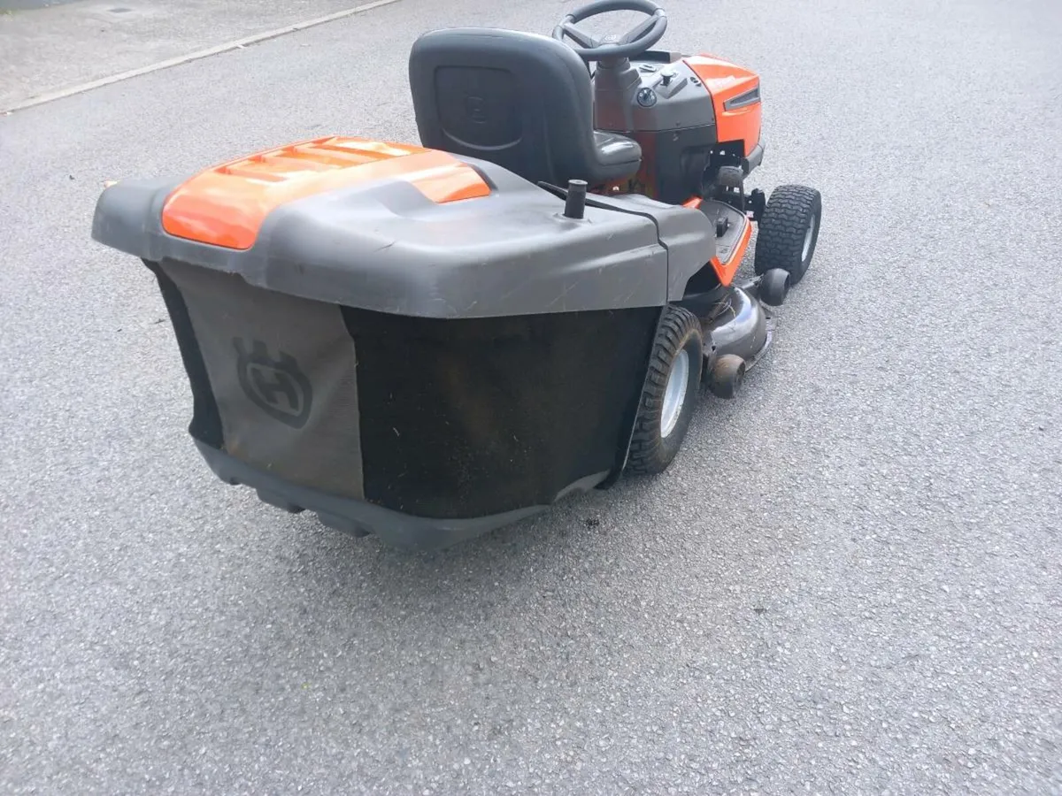 Ride on lawnmower - Image 3