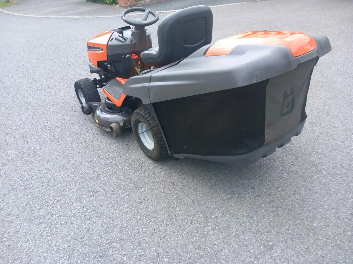 Ride on lawnmower - Image 4