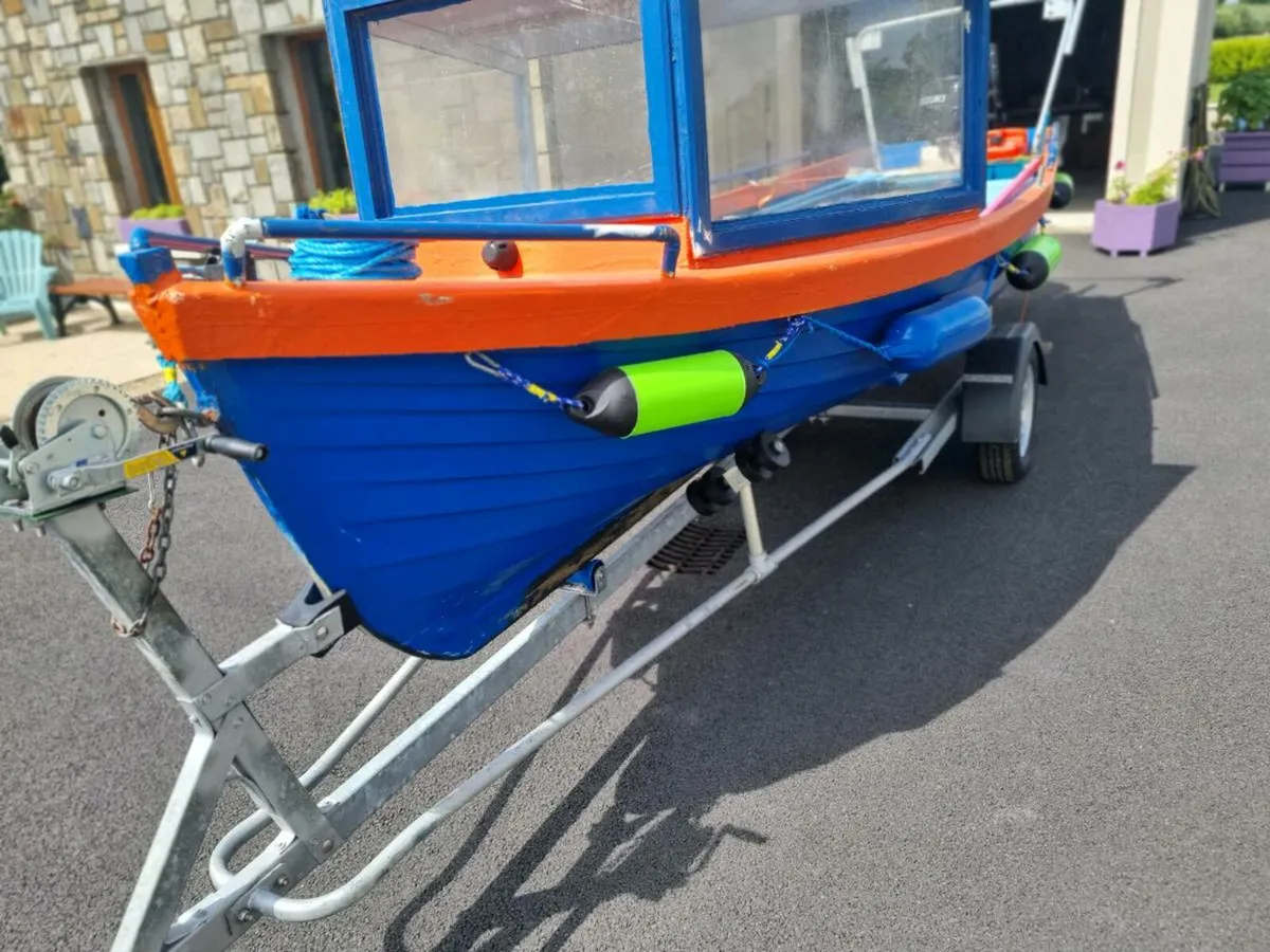 For Sale: 22ft Fiberglass Boat - Image 1