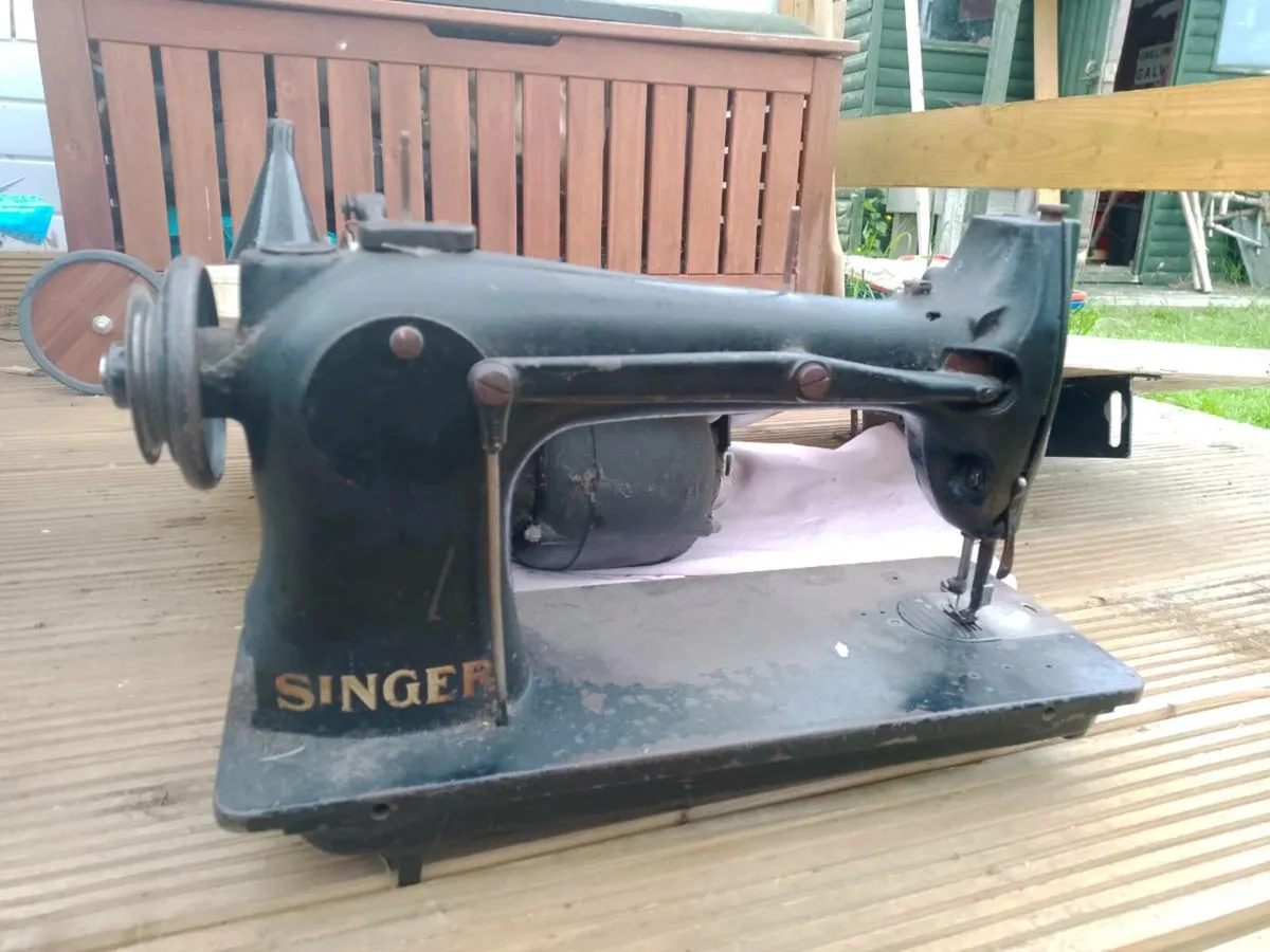 singer 96k49 sewing machine - Image 4