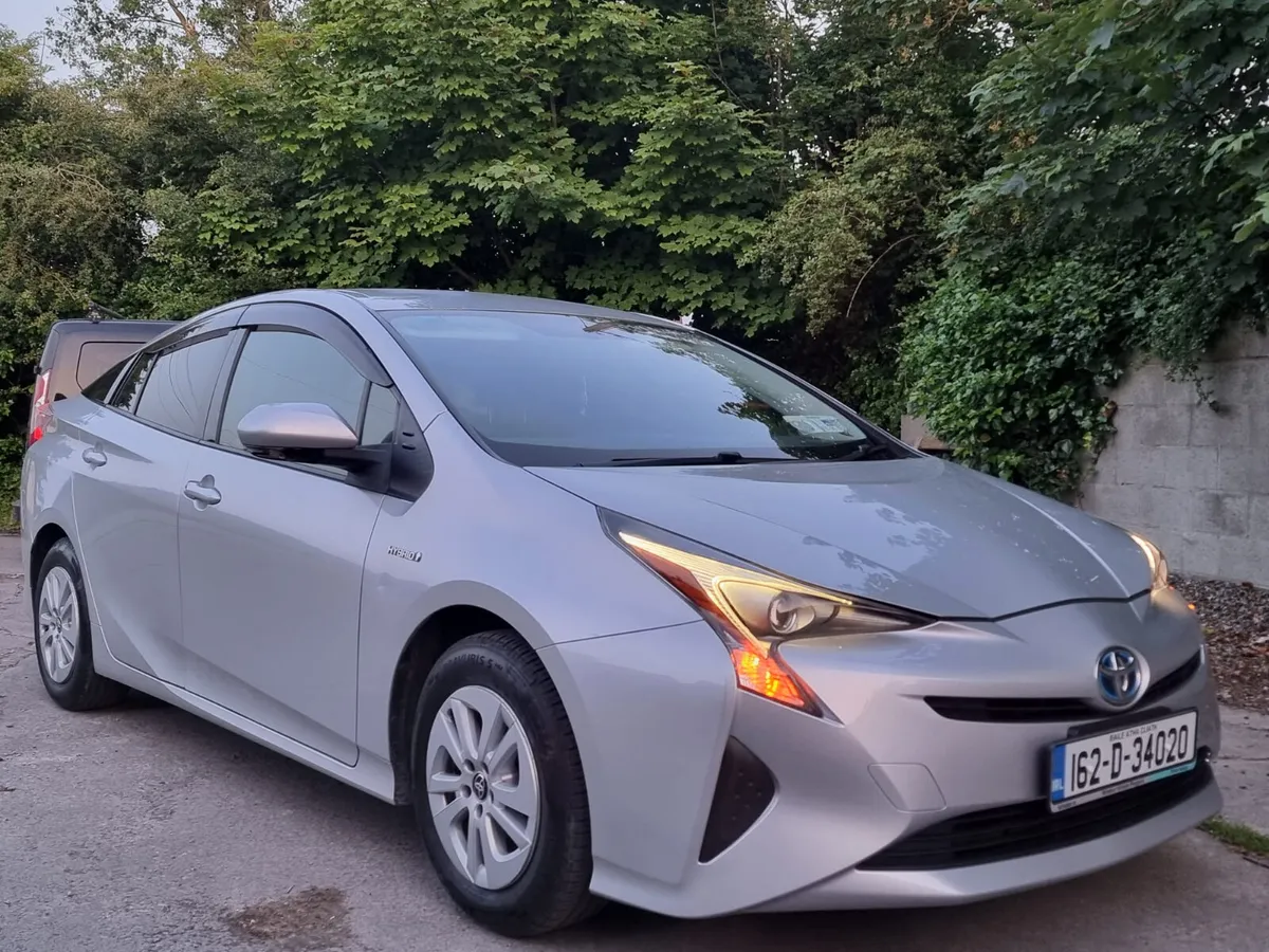 Toyota Prius 2016 hybrid new model €10900 - Image 2