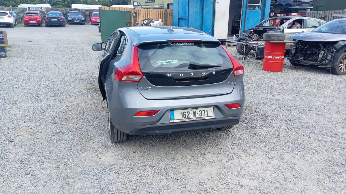 Vovlo v40  2016 - Image 3