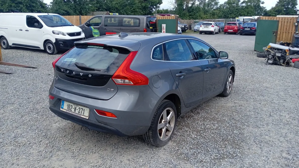 Vovlo v40  2016 - Image 4