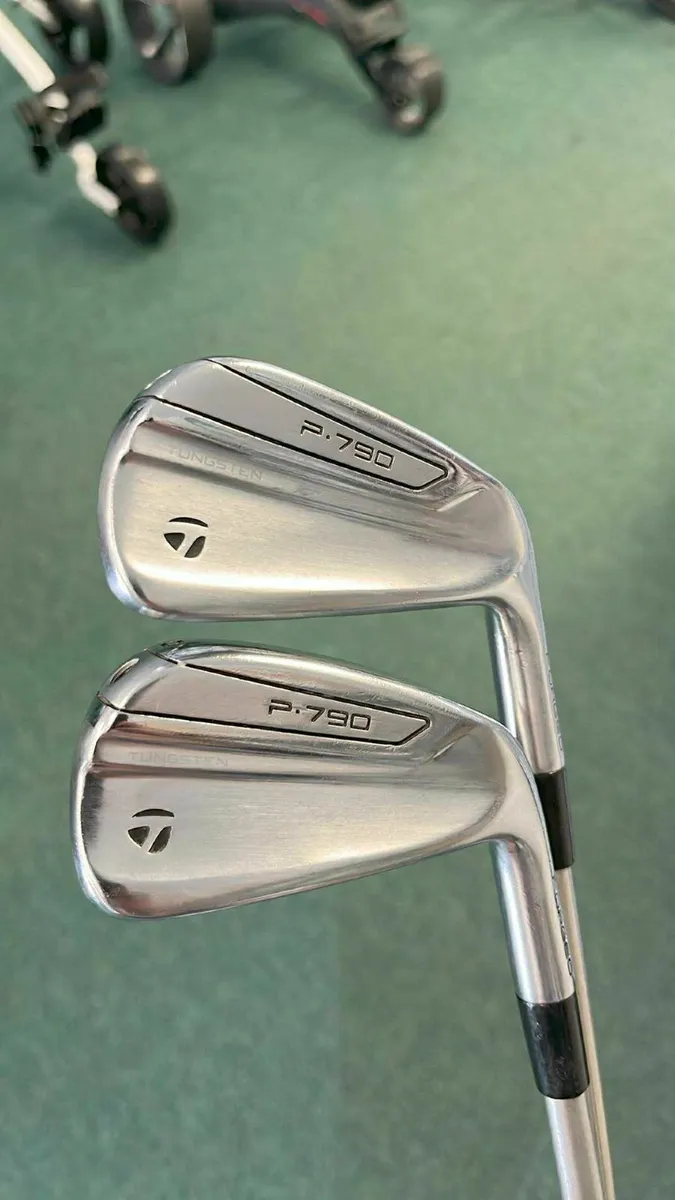 Taylormade P790 FORGED 5-PW KBS Tour Stiff €599 - Image 2