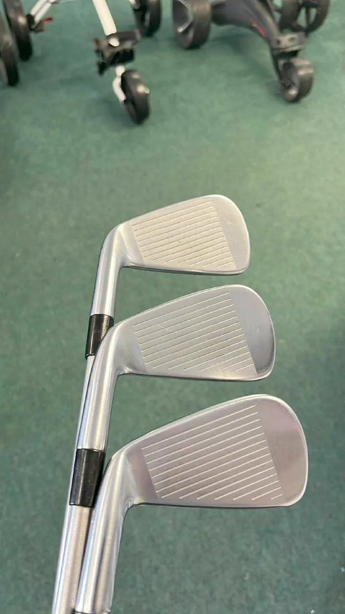 Taylormade P790 FORGED 5-PW KBS Tour Stiff €599 - Image 3