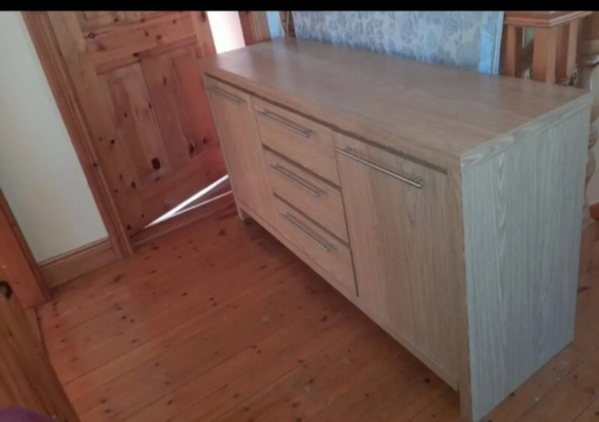 Sideboard - Image 4