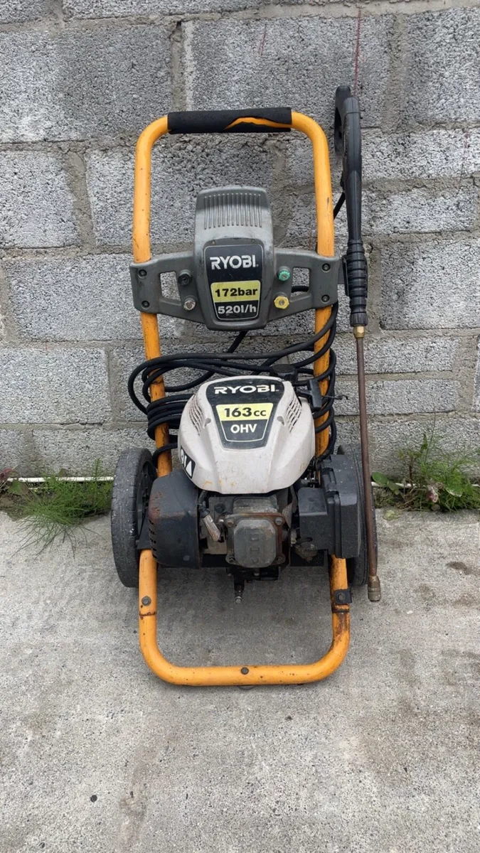 2400 PSI ROYOBI 172 BAR POWER WASHER