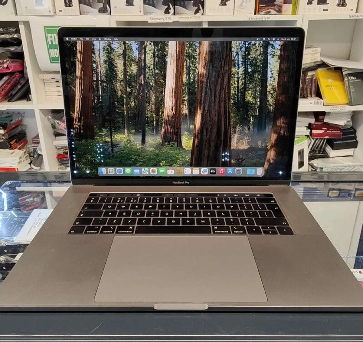 2019 Apple MacBook Pro 15.4" A1990 2.6GHz 6core i7 16GB RAM 500GB SSD Sequoia (Battery Cycle: 288) - Image 2