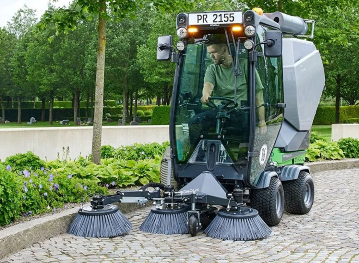 Egholm Utility Vehicle - Image 1