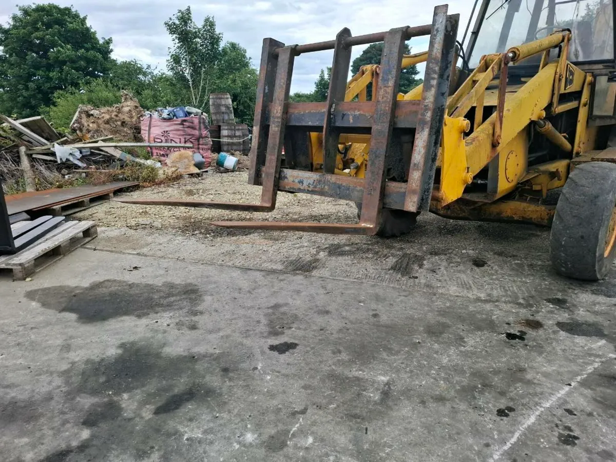 Used tractor pallet forks - Image 3