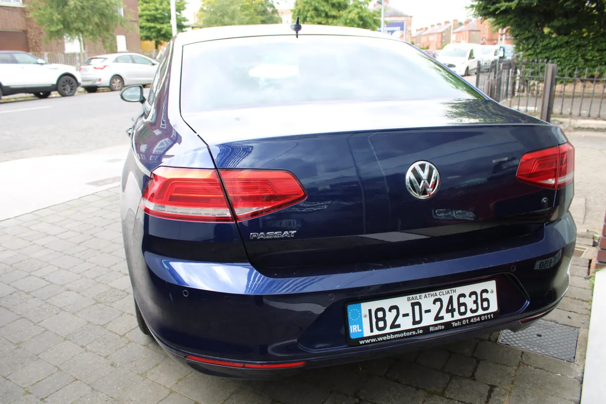 Volkswagen Passat 1.6 TDI BUSINESS 2018 - Image 4