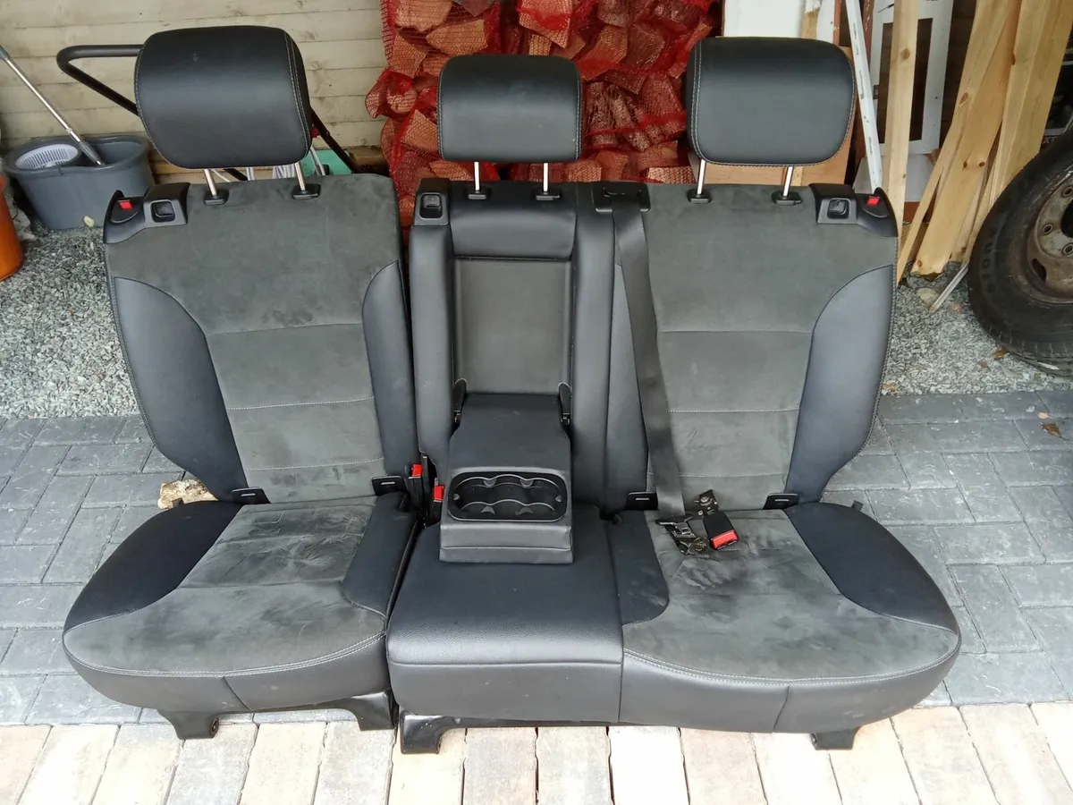 2010 Mercedes ML 320 rear seats - Image 3