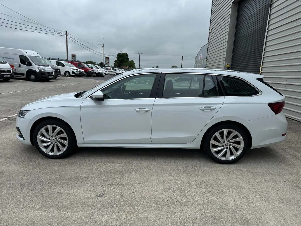 UNRESERVED 2024 SKODA OCTAVIA STYLE 1.5 MHEV - Image 2