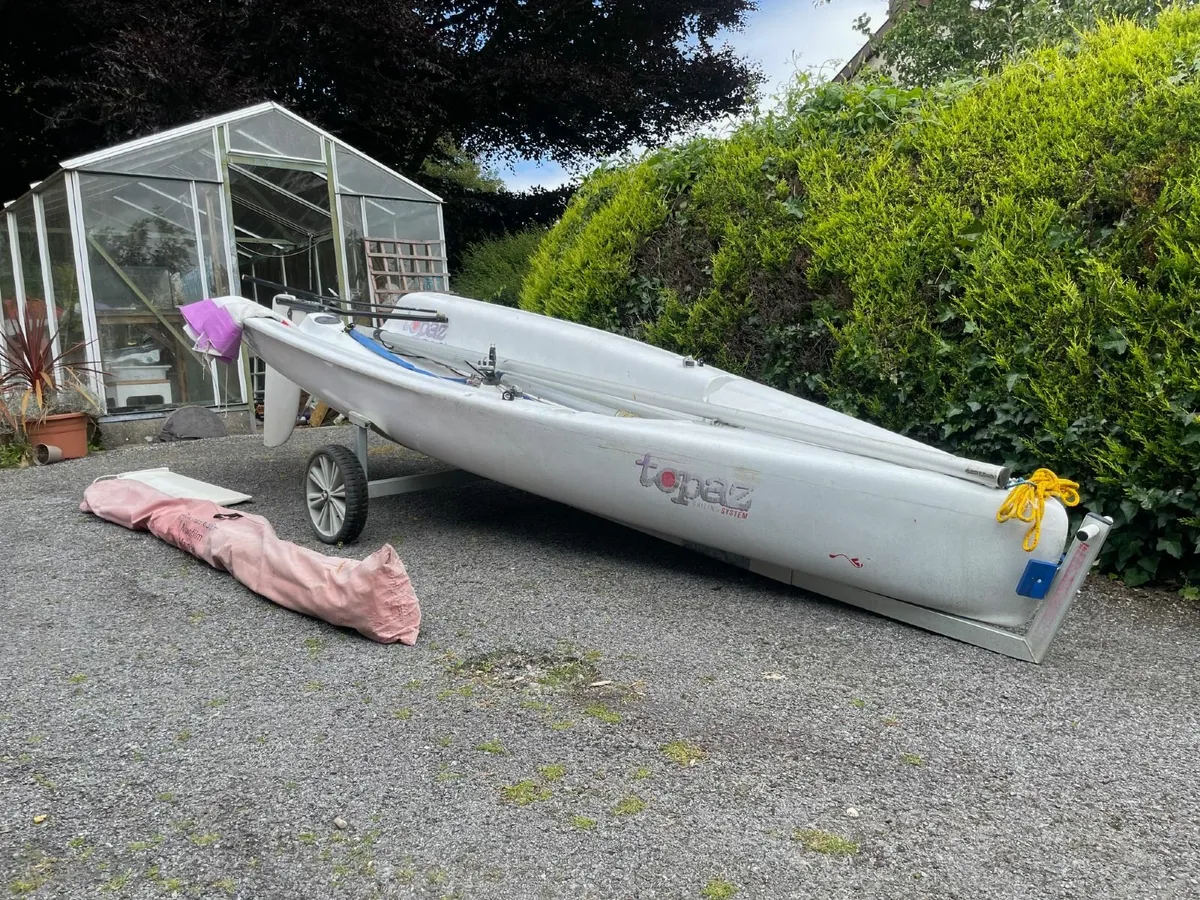 Topper Topaz Sailing Dinghy - Image 1
