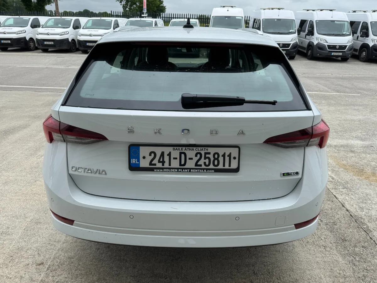 UNRESERVED 2024 SKODA OCTAVIA STYLE 1.5 MHEV - Image 4