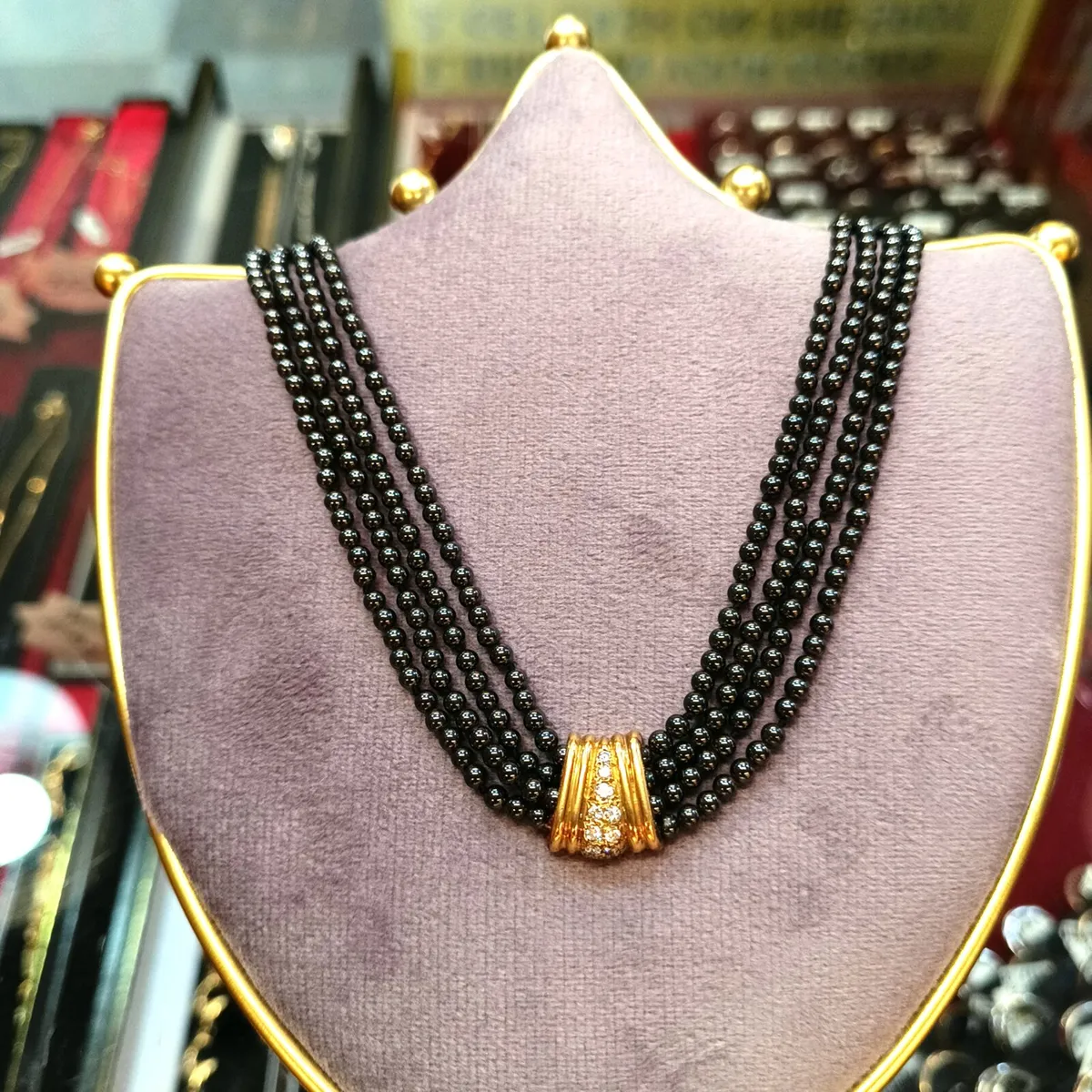 18k Gold, Diamond & Hematite Necklace - Image 3