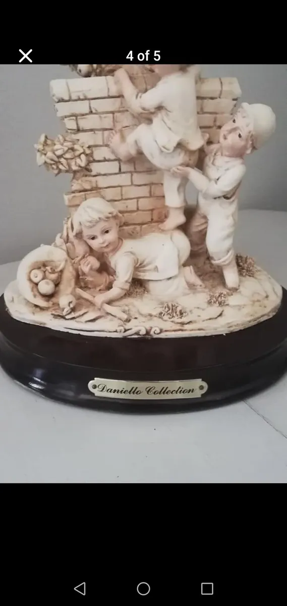 Nicely sculptured scene electric ornamental Lamp - Image 2